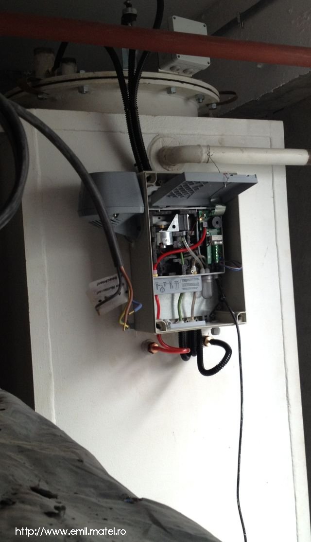 Rezervor de combustibil cu detector de scurgeri