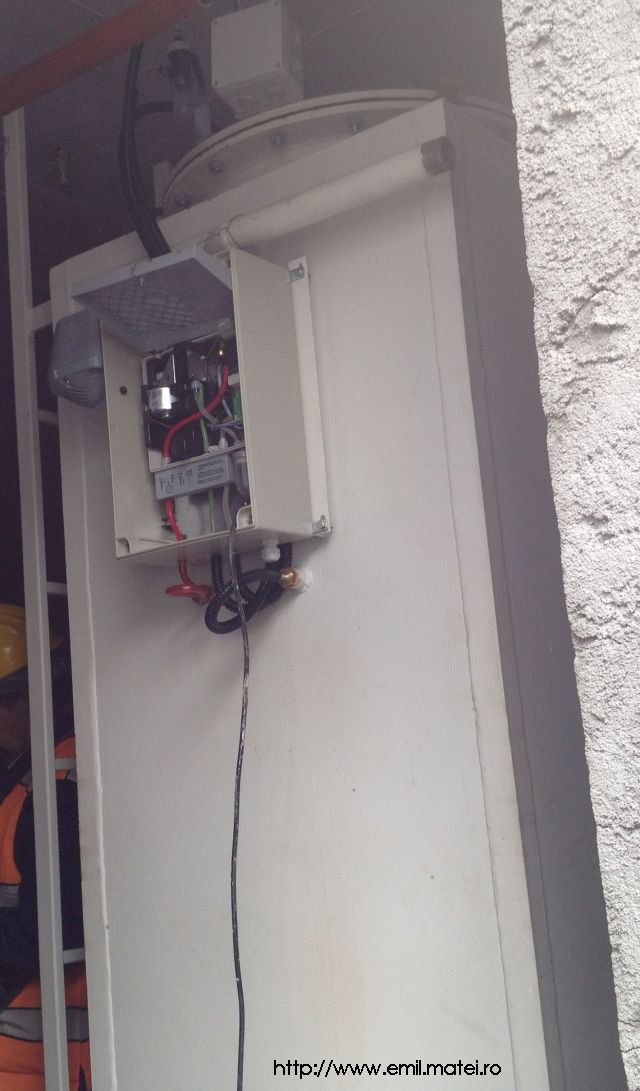 Rezervor de combustibil cu detector de scurgeri