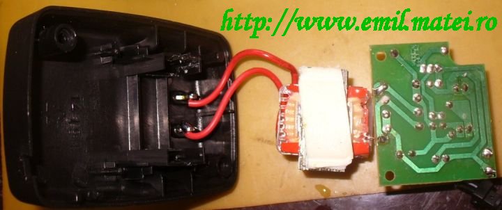 Incarcator pentru acumulator cu gel, pentru lanterna (12V-300mA)