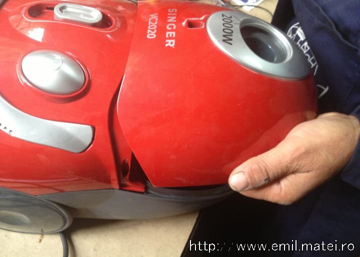 Aspirator de praf (vacuum cleaner) tip Singer VC2020 Aspirator de praf (vacuum cleaner) tip Singer VC2020