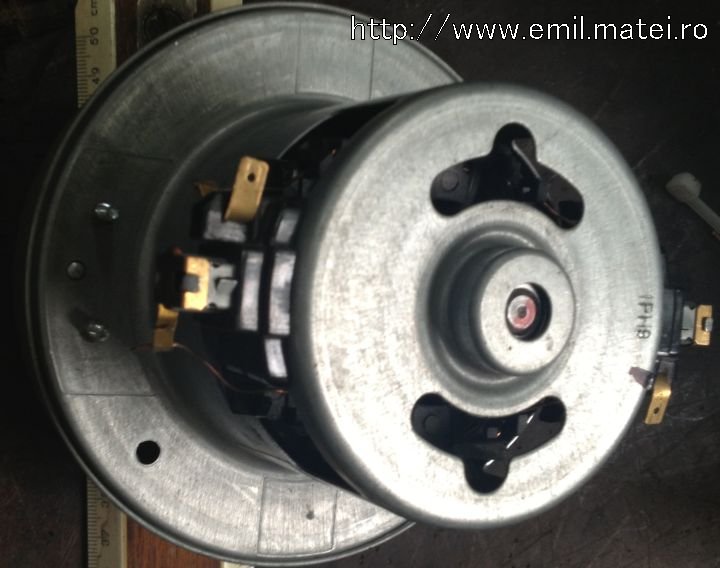 Motor aspirator de praf (vacuum cleaner) tip Singer VC2020 Motor aspirator de praf (vacuum cleaner) tip Singer VC2020